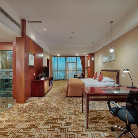 Empark Grand Hotel Kunming Exterior foto