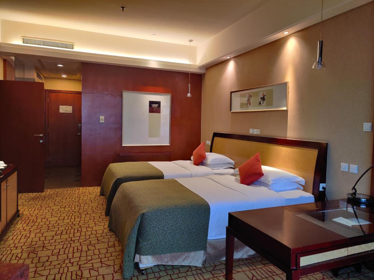 Empark Grand Hotel Kunming Exterior foto